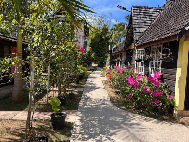 Firefly Beach Cottages Negril Esterno foto