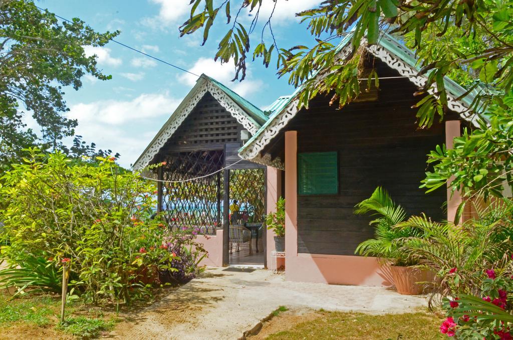 Firefly Beach Cottages Negril Esterno foto