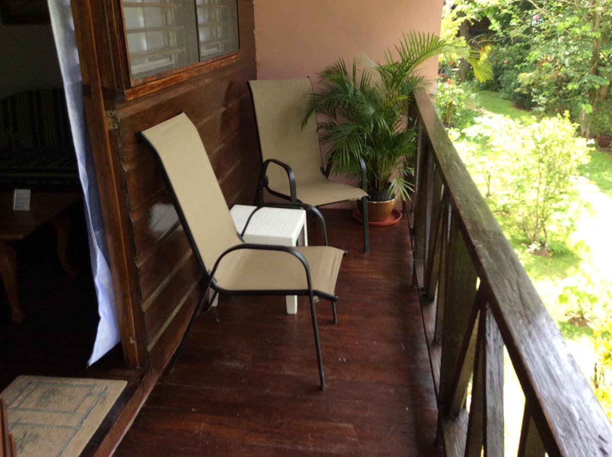 Firefly Beach Cottages Negril Esterno foto