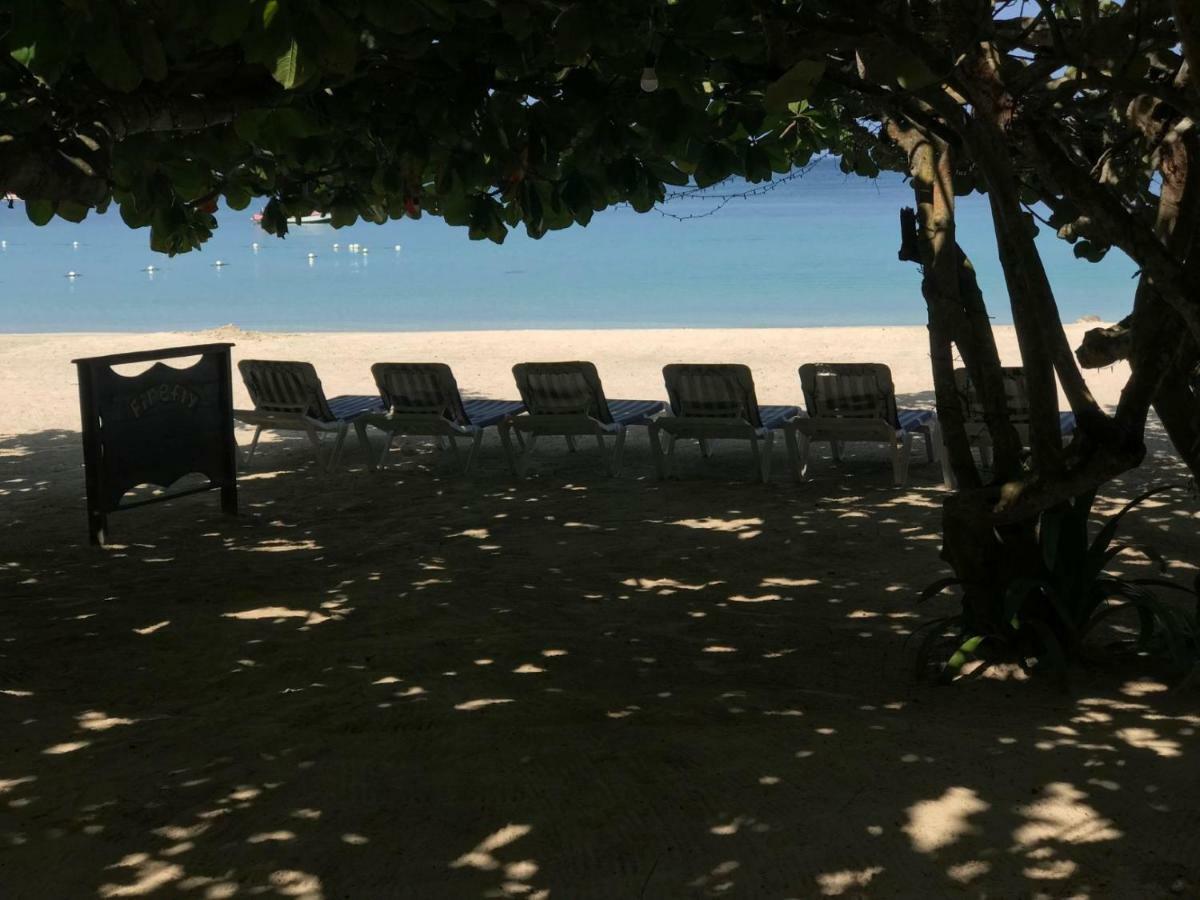 Firefly Beach Cottages Negril Esterno foto